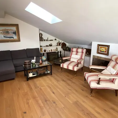 Cristina 5 Min Walk To The Rooftop Duplex 180 M2 Very Cared شقة سيدجيس