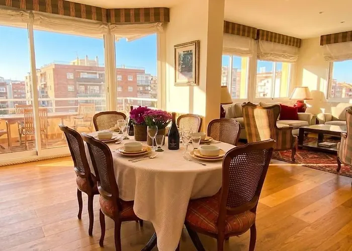 Cristina 5 Min Walk To The Rooftop Duplex 180 M2 Very Cared شقة سيدجيس