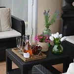 Cristina 5 Min Walk To The Rooftop Duplex 180 M2 Very Cared Sitges